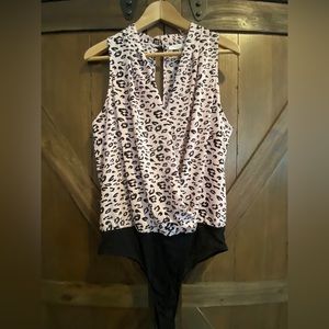 NWT sleeveless bodysuit top sz XL